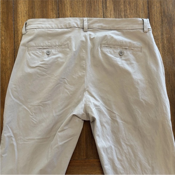 Vineyard Vines OTG Men's ON-The-Go 5-Pocket Performance Stretch Tan Pants 32x32 - Picture 3 of 11